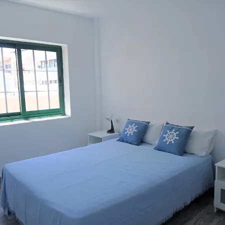 Tommy's Wifi & Central Apartment